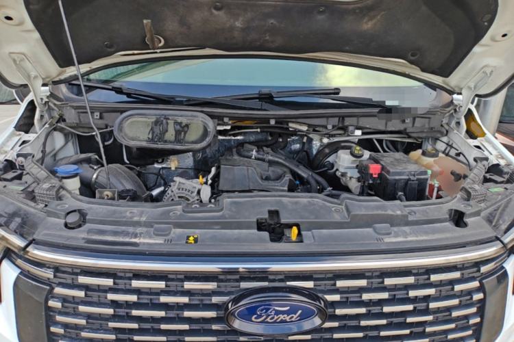 Used Ford Transit T8 2024 T8 2.3T Diesel Manual Mid-axle Mid-roof 9-seater Business & Travel Version 2/2/2/3 Engine Bay