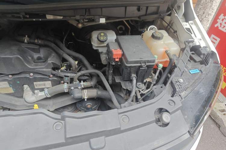 Used Ford Transit T8 2024 T8 2.0T Diesel Manual Short Wheelbase Mid-Roof 6-Seater Multi-Function Version 3/3 Engine Bay Left