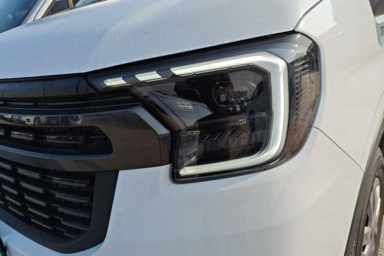 Used Ford Transit T8 2024 T8 2.3T Diesel Automatic Mid-axle Mid-roof 7-seater Business & Travel Edition Left Front Headlight