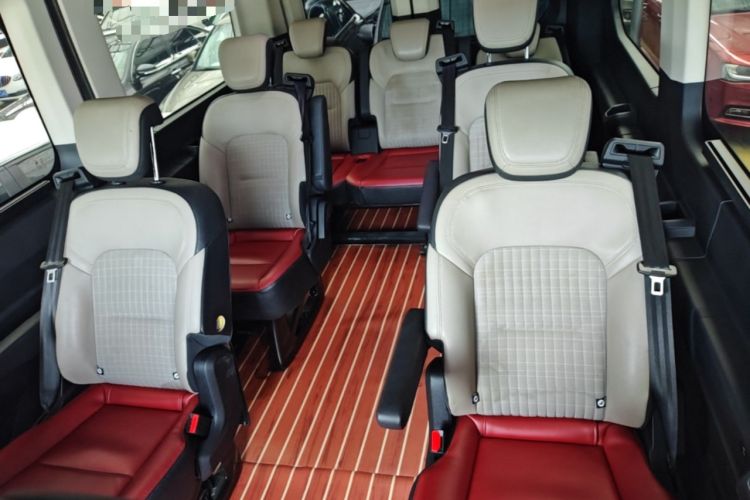 Used Ford Transit T8 2024 T8 2.3T Diesel Manual Mid-axle Mid-roof 9-seater Business & Travel Version 2/2/2/3 Left Rear Seat
