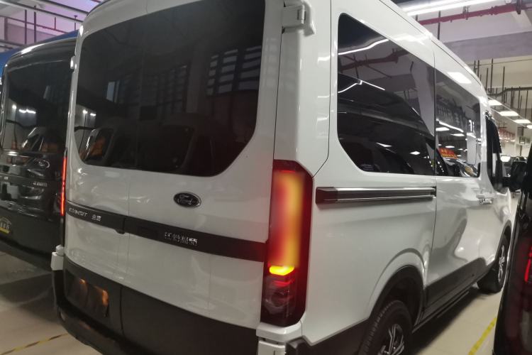 Used Ford Transit T8 2024 T8 2.3T Diesel Automatic Mid-Drive Mid-Roof 6-Seater Fully Equipped 2/2/2 Configuration Rear Right 45 Deg