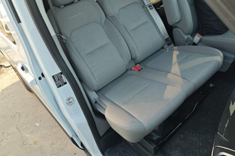Used Ford Transit T8 2024 T8 2.3T Diesel Automatic Mid-axle Mid-roof 7-seater Business & Travel Edition Right Front Seat