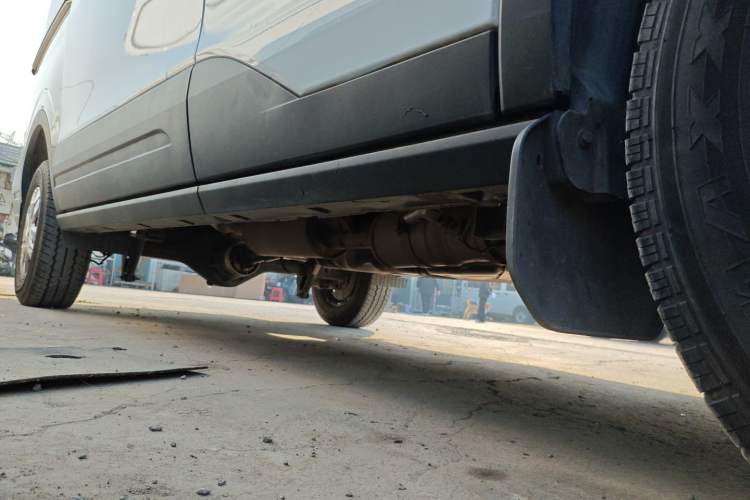 Used Ford Transit T8 2024 T8 2.3T Diesel Automatic Mid-axle Mid-roof 7-seater Business & Travel Edition Right Side Sill