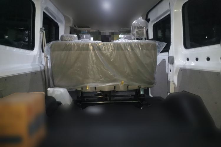 Used Ford Transit T8 2024 T8 2.3T Diesel Automatic Short Wheelbase Mid-Height 6-Seater Multi-Function Version 3/3 Trunk