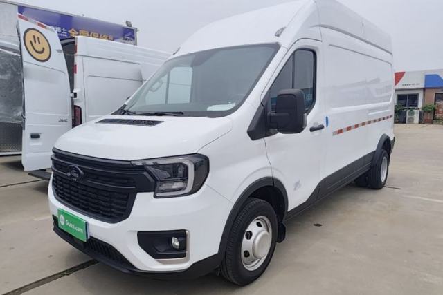 Used Ford Transit T8 2024 T8 2.0T Diesel Manual Long Wheelbase High-Roof 3-Seat Cargo Version with Rear Dual Tires