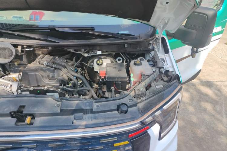 Used Ford Transit T8  Engine Bay Left