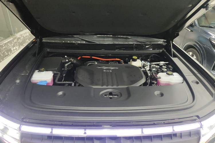 Used Formula Leopard 5 2025 TianShen Intelligent Driving Ultra Edition Engine Bay