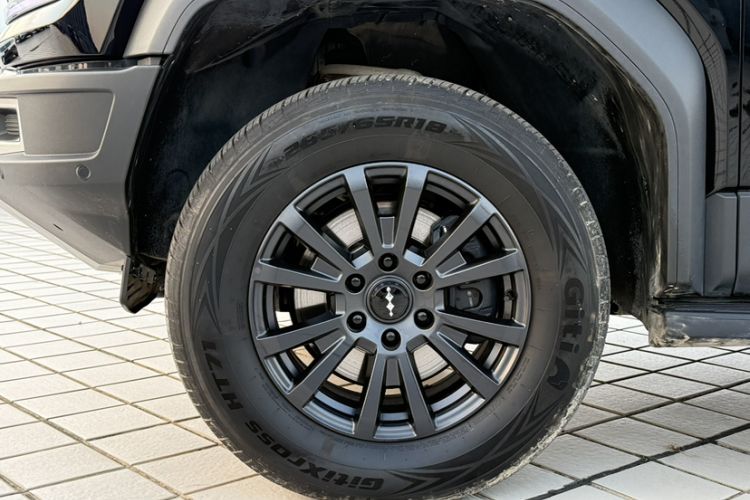 Used Formula Leopard 5 2023 Explore Edition Exterior 6