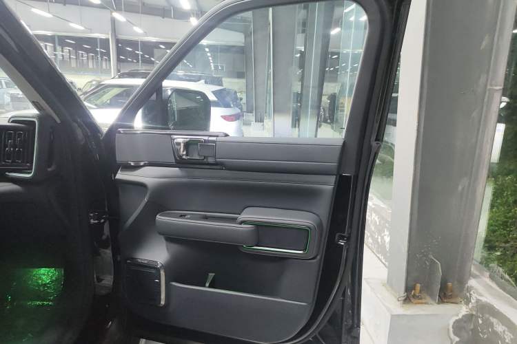 Used Formula Leopard 5 2025 TianShen Intelligent Driving Ultra Edition Interior 5
