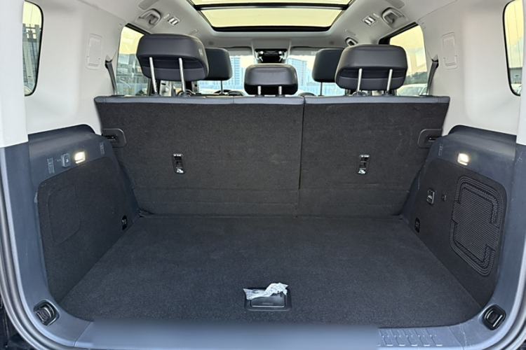 Used Formula Leopard 5 2023 Explore Edition Trunk