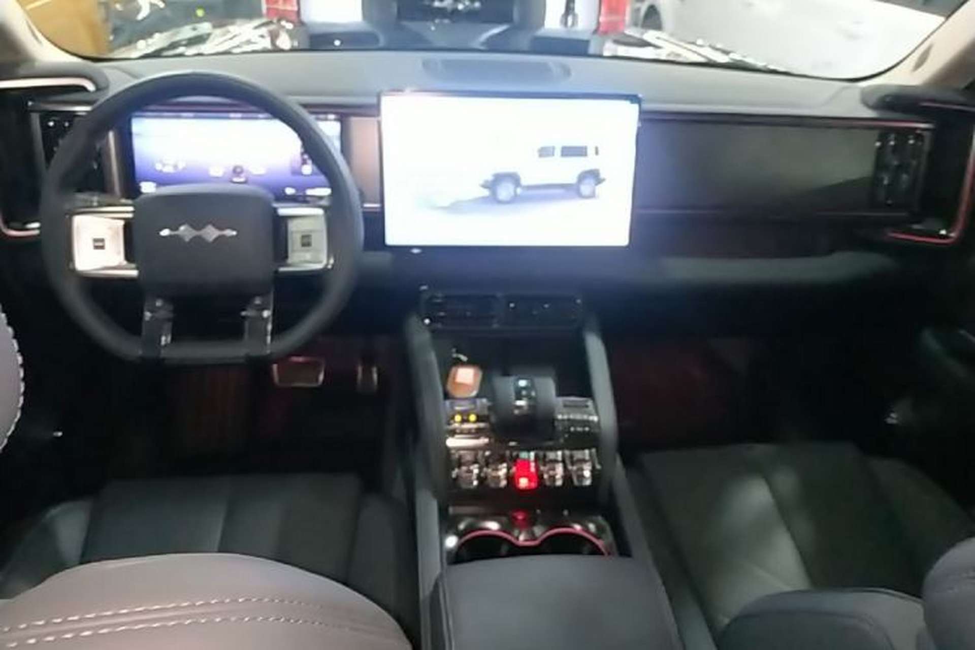 Used Formula Leopard 5 2023 Explore Edition Center Console