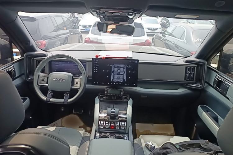 Used Formula Leopard 5 2023 Explore Edition Center Console
