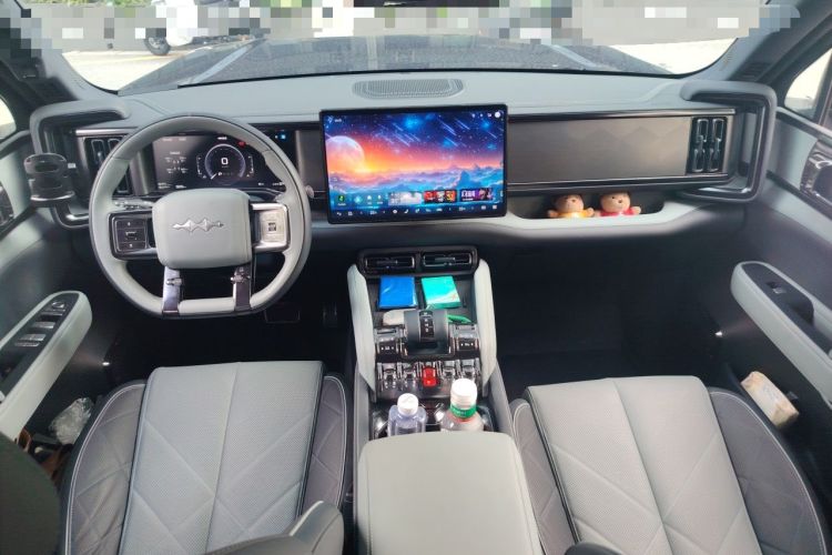 Used Formula Leopard 5 2023 Explore Edition Center Console