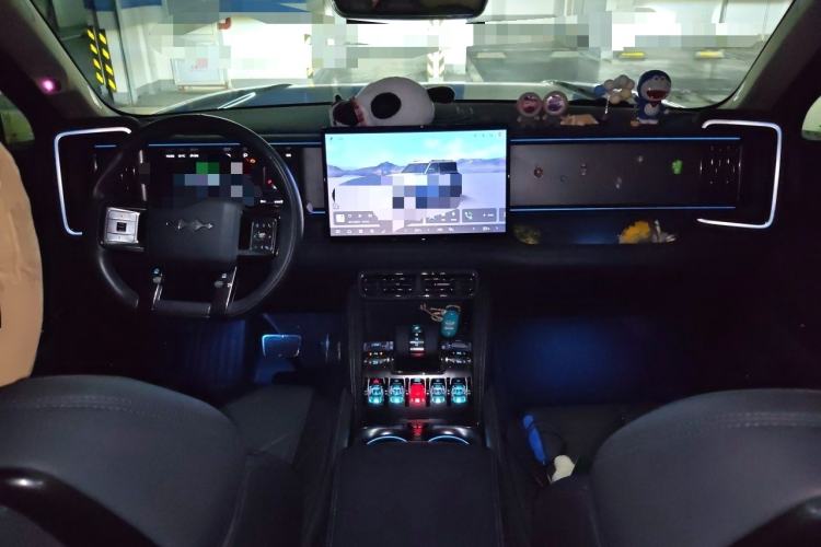 Used Formula Leopard 5 2023 Explore Edition Center Console