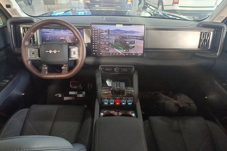 Used Formula Leopard 5 2023 Explore Edition Center Console