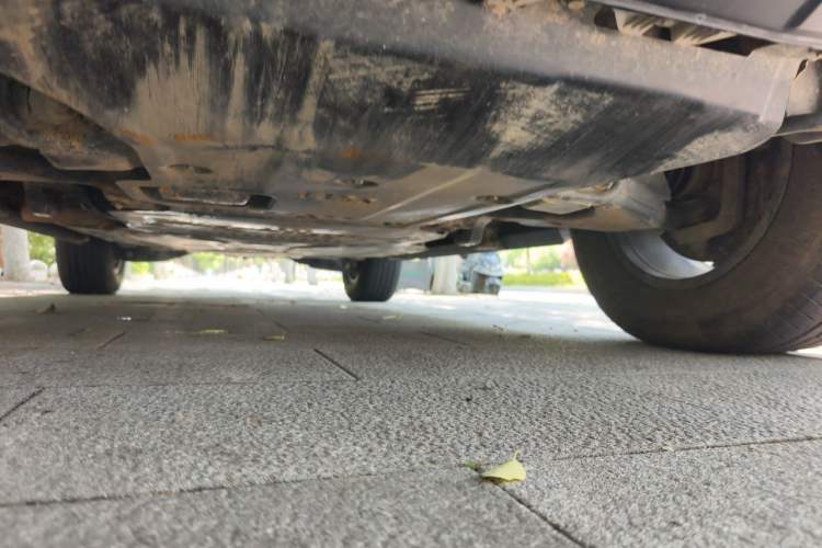 Used Formula Leopard 5 2023 Navigator Edition Chassis Front