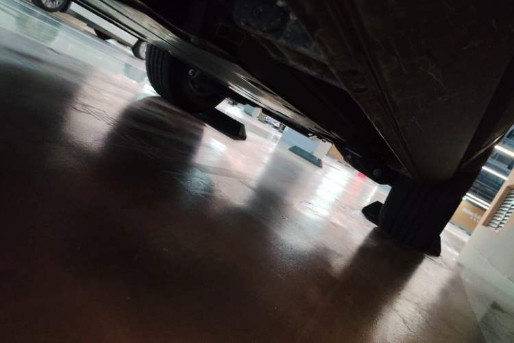 Used Formula Leopard 5 2023 Navigator Edition Chassis Front Left