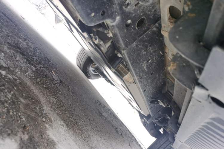Used Formula Leopard 5 2023 Explore Edition Chassis Front Left