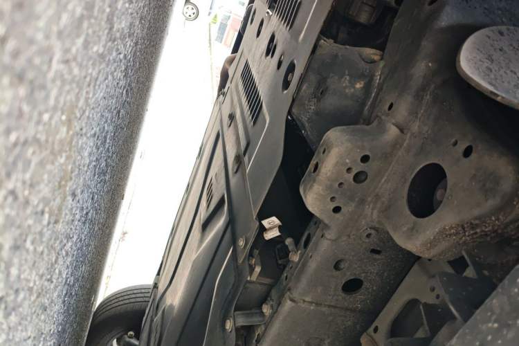 Used Formula Leopard 5 2023 Navigator Edition Chassis Front Left