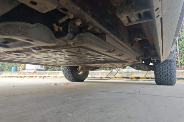 Used Formula Leopard 5 2023 Navigator Edition Chassis Front Left