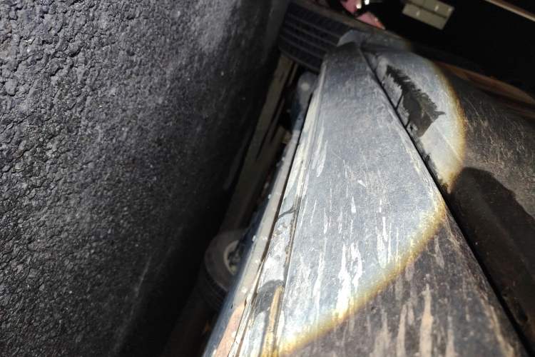 Used Formula Leopard 5 2023 Navigator Edition Chassis Front Right