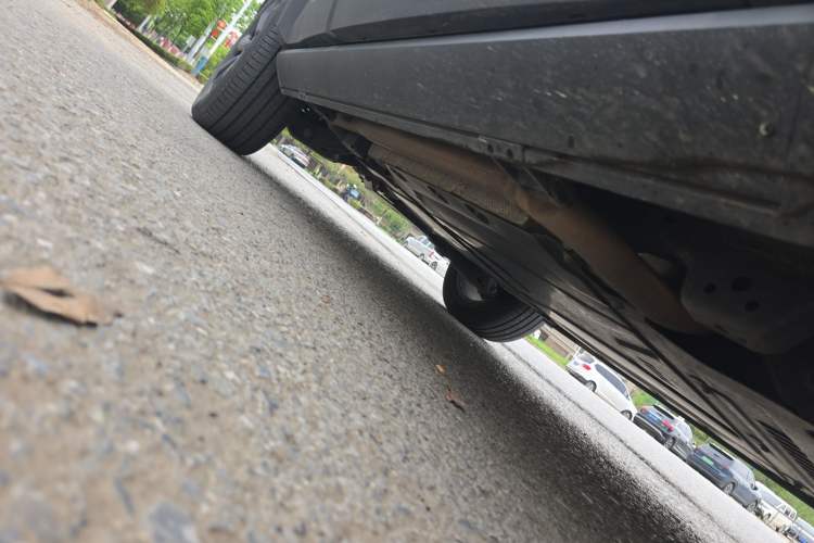 Used Formula Leopard 5 2023 Navigator Edition Chassis Front Right