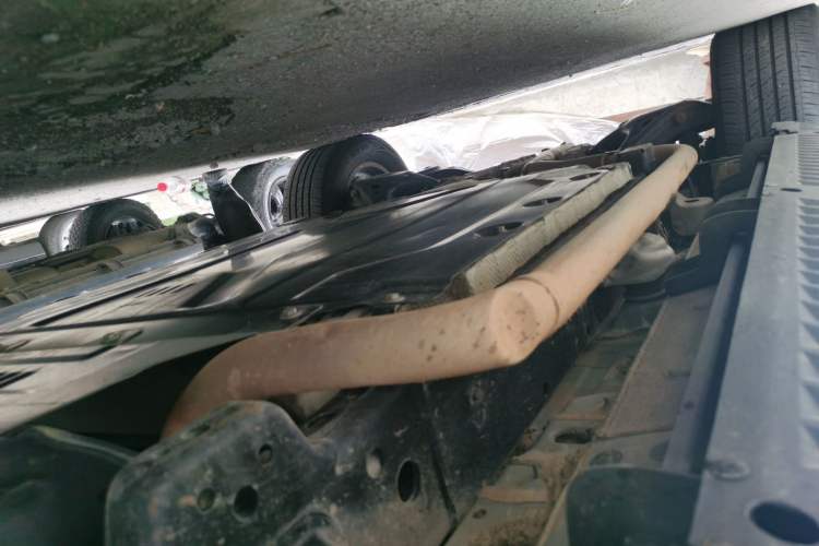 Used Formula Leopard 5 2023 Explore Edition Chassis Front Right