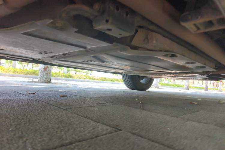 Used Formula Leopard 5 2023 Navigator Edition Chassis Rear Right