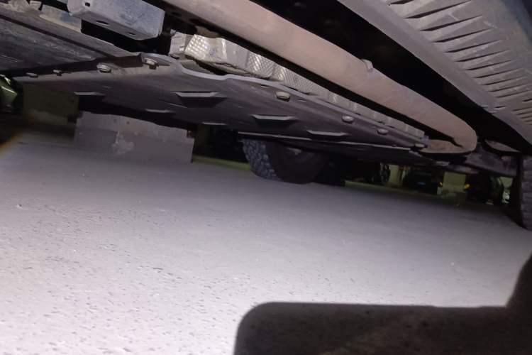Used Formula Leopard 5 2023 Navigator Edition Chassis Rear Right