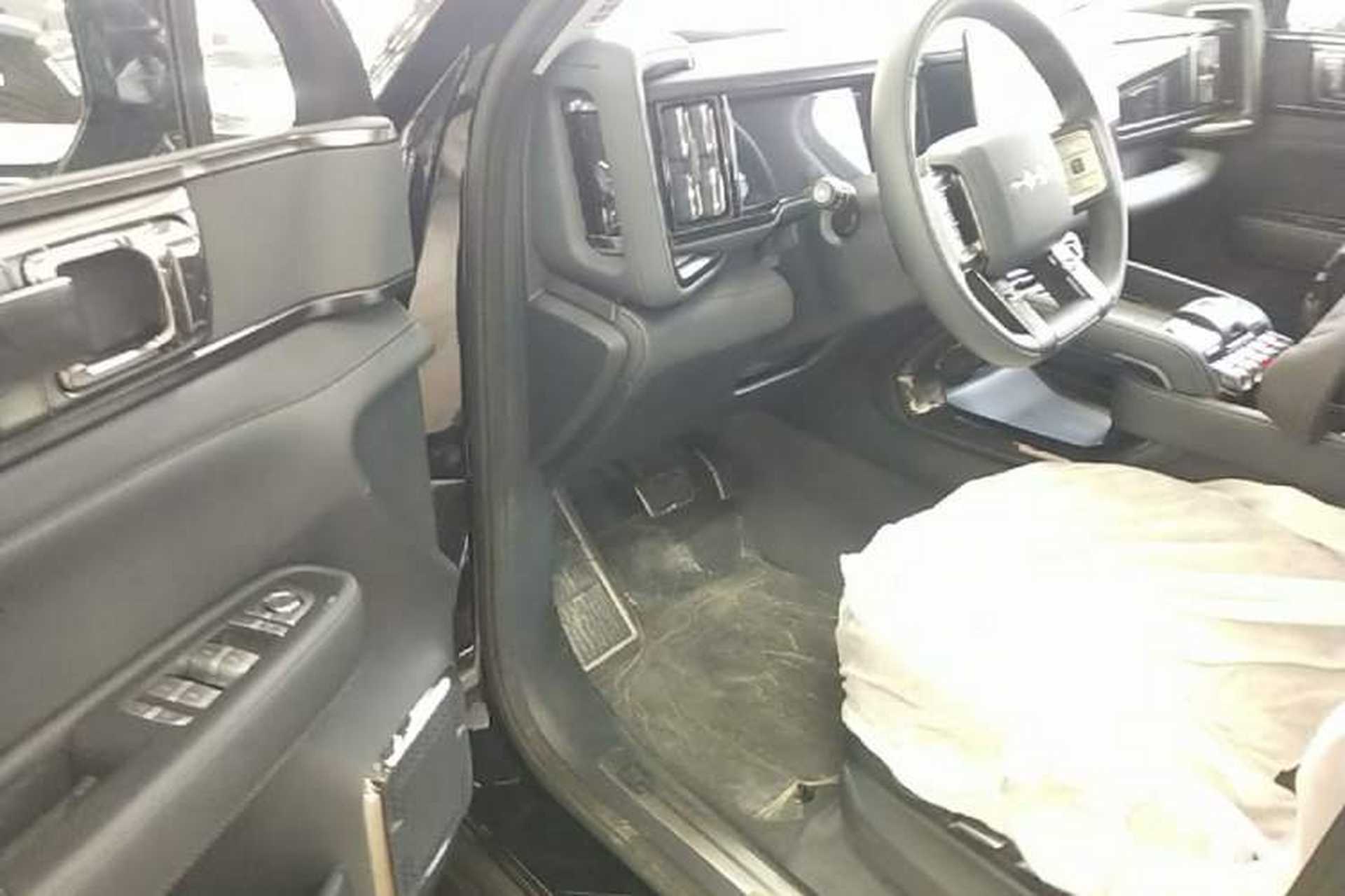 Used Formula Leopard 5 2023 Navigator Edition Driver Seat