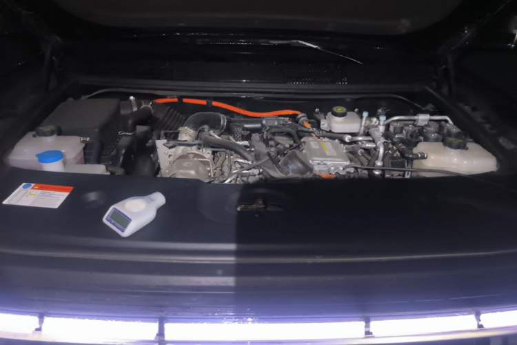 Used Formula Leopard 5 2023 Cloud Ride Flagship Edition Engine Bay