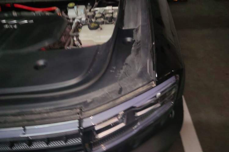 Used Formula Leopard 5 2023 Navigator Edition Engine Bay Left