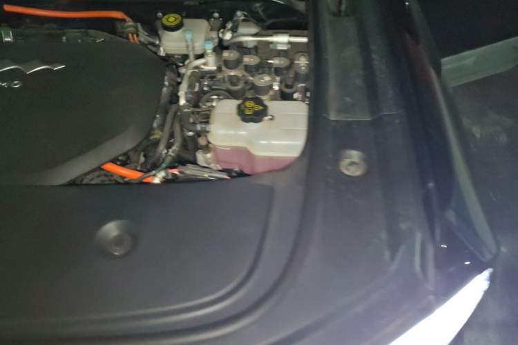 Used Formula Leopard 5 2023 Explore Edition Engine Bay Left
