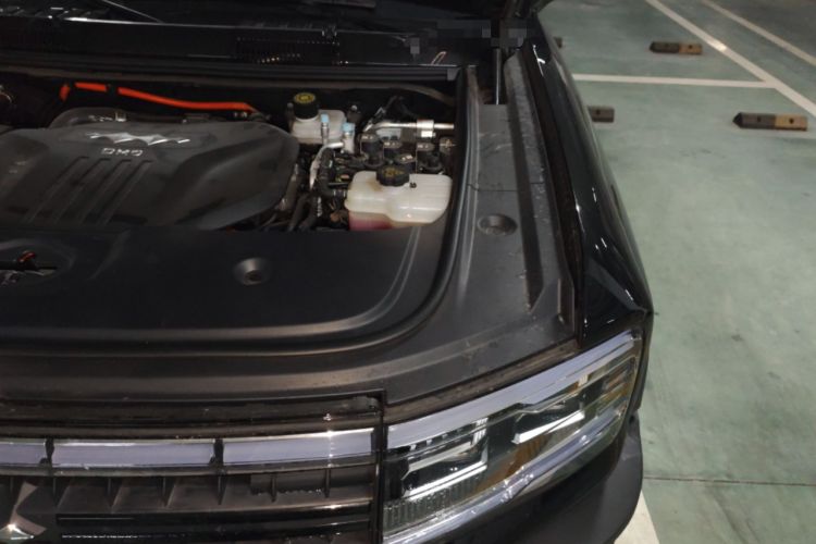 Used Formula Leopard 5 2023 Explore Edition Engine Bay Left
