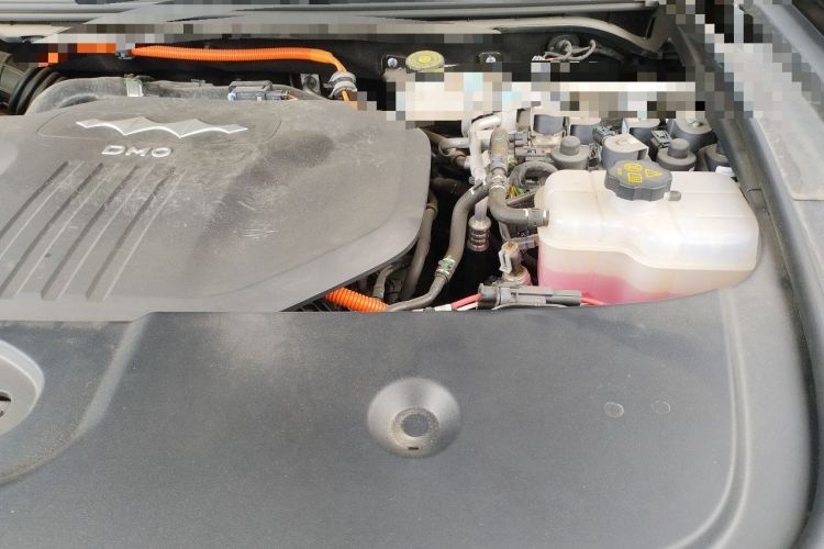 Used Formula Leopard 5 2023 Navigator Edition Engine Bay Left