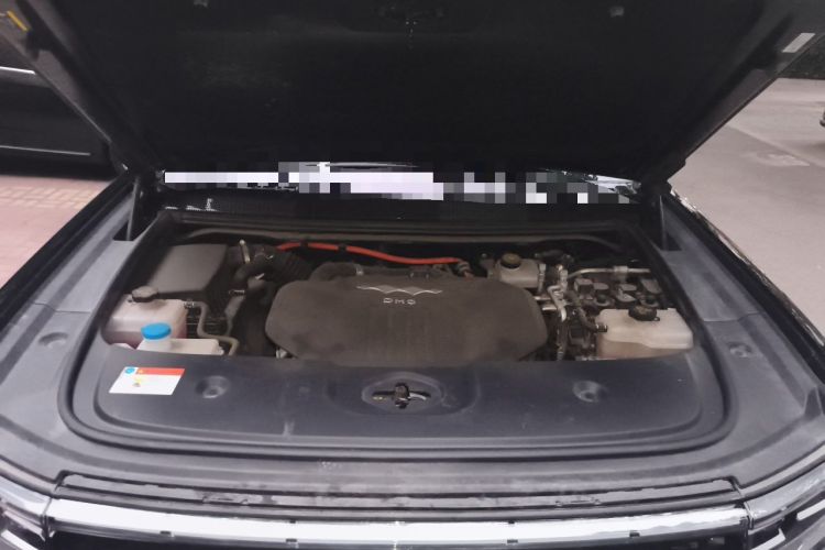 Used Formula Leopard 5 2023 Cloud Ride Flagship Edition Engine Bay