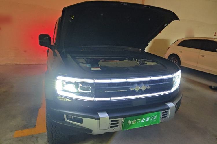 Used Formula Leopard 5 2023 Explore Edition Engine Bay Right