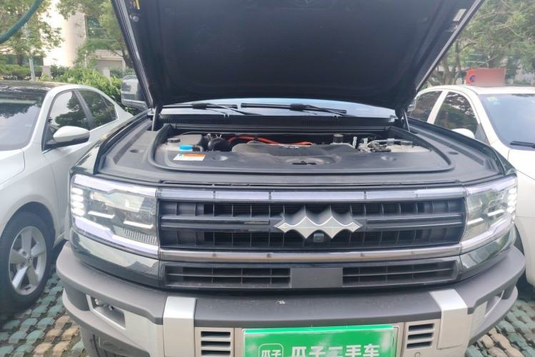 Used Formula Leopard 5 2023 Explore Edition Engine Bay Right