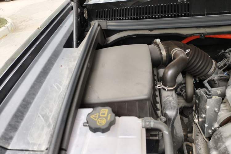 Used Formula Leopard 5 2023 Explore Edition Engine Bay Right