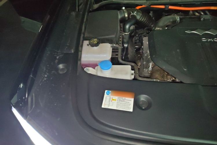 Used Formula Leopard 5 2023 Explore Edition Engine Bay Right