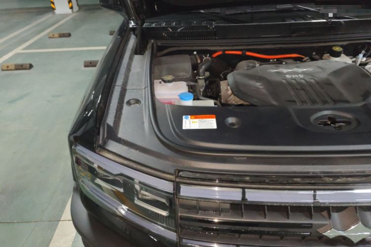 Used Formula Leopard 5 2023 Explore Edition Engine Bay Right