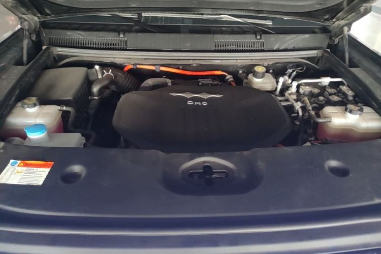 Used Formula Leopard 5 2023 Explore Edition Engine Bay