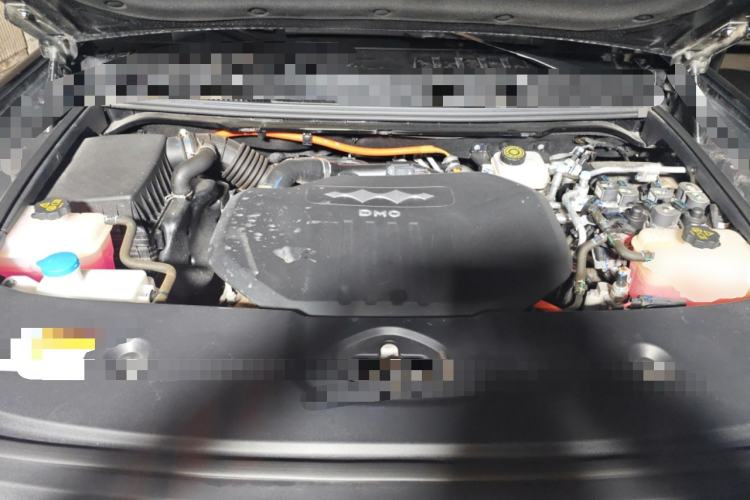 Used Formula Leopard 5 2023 Navigator Edition Engine Bay