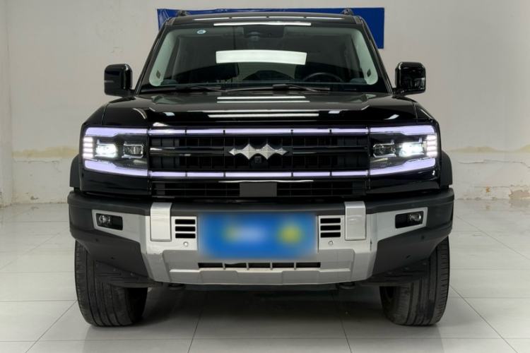 Used Formula Leopard 5 2023 Navigator Edition Exterior 1