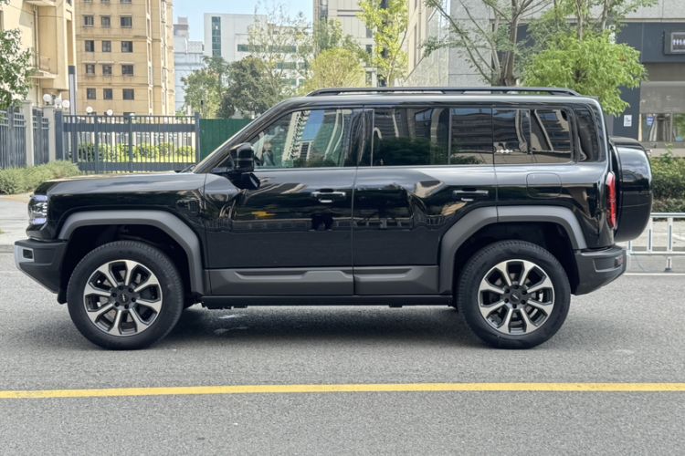 Used Formula Leopard 5 2023 Navigator Edition Exterior 2