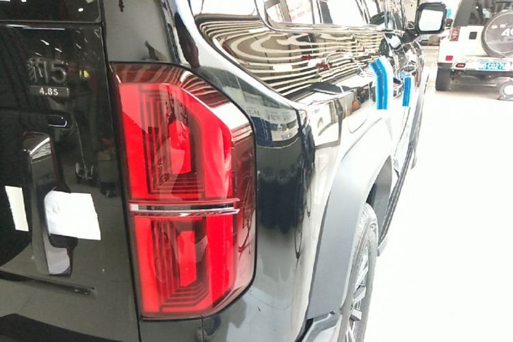 Used Formula Leopard 5 2023 Navigator Edition Exterior 3