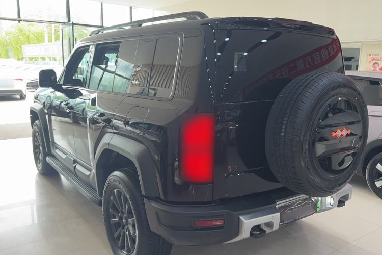 Used Formula Leopard 5 2023 Navigator Edition Exterior 6