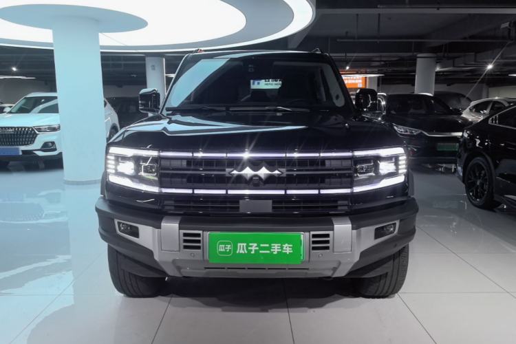 Used Formula Leopard 5 2023 Navigator Edition Front