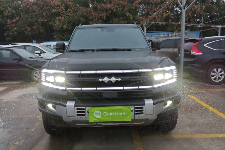 Used Formula Leopard 5 2023 Navigator Edition Front