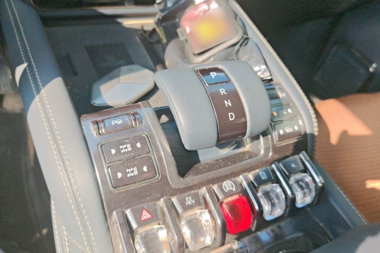 Used Formula Leopard 5 2023 Navigator Edition Gear Lever